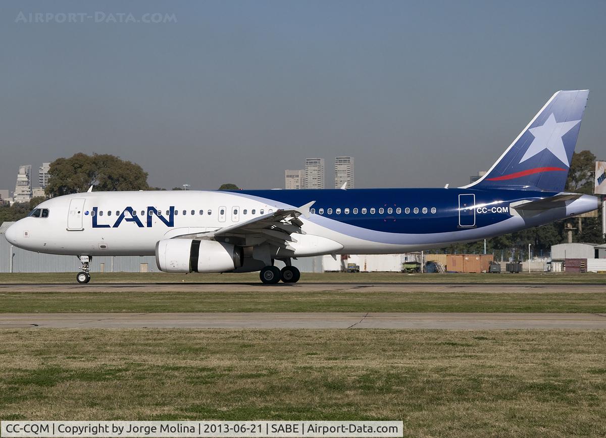 CC-CQM, 2007 Airbus A320-233 C/N 3280, Landing on RWY 13.