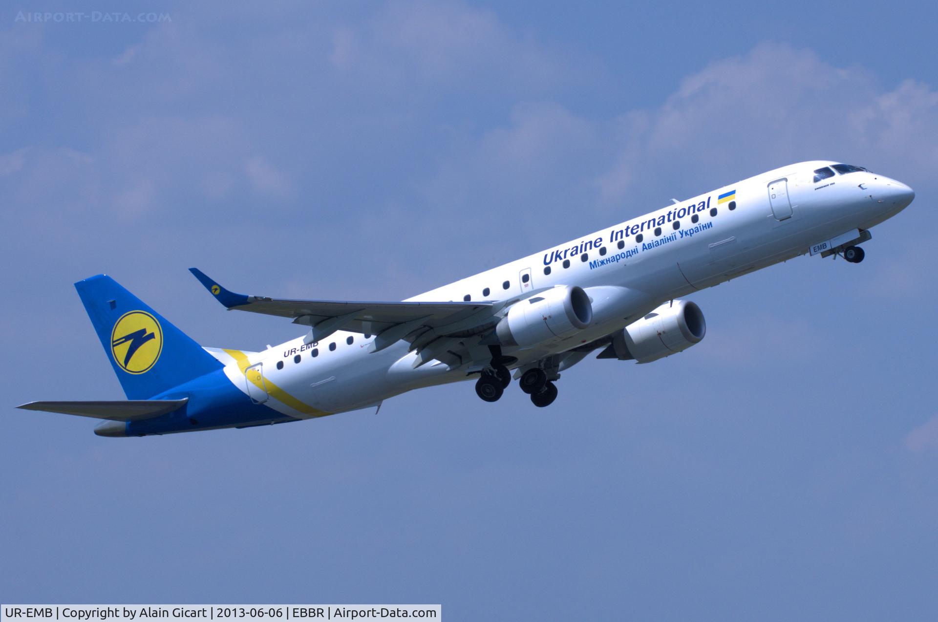 UR-EMB, 2012 Embraer 190STD (ERJ-190-100) C/N 19000501, Take-off