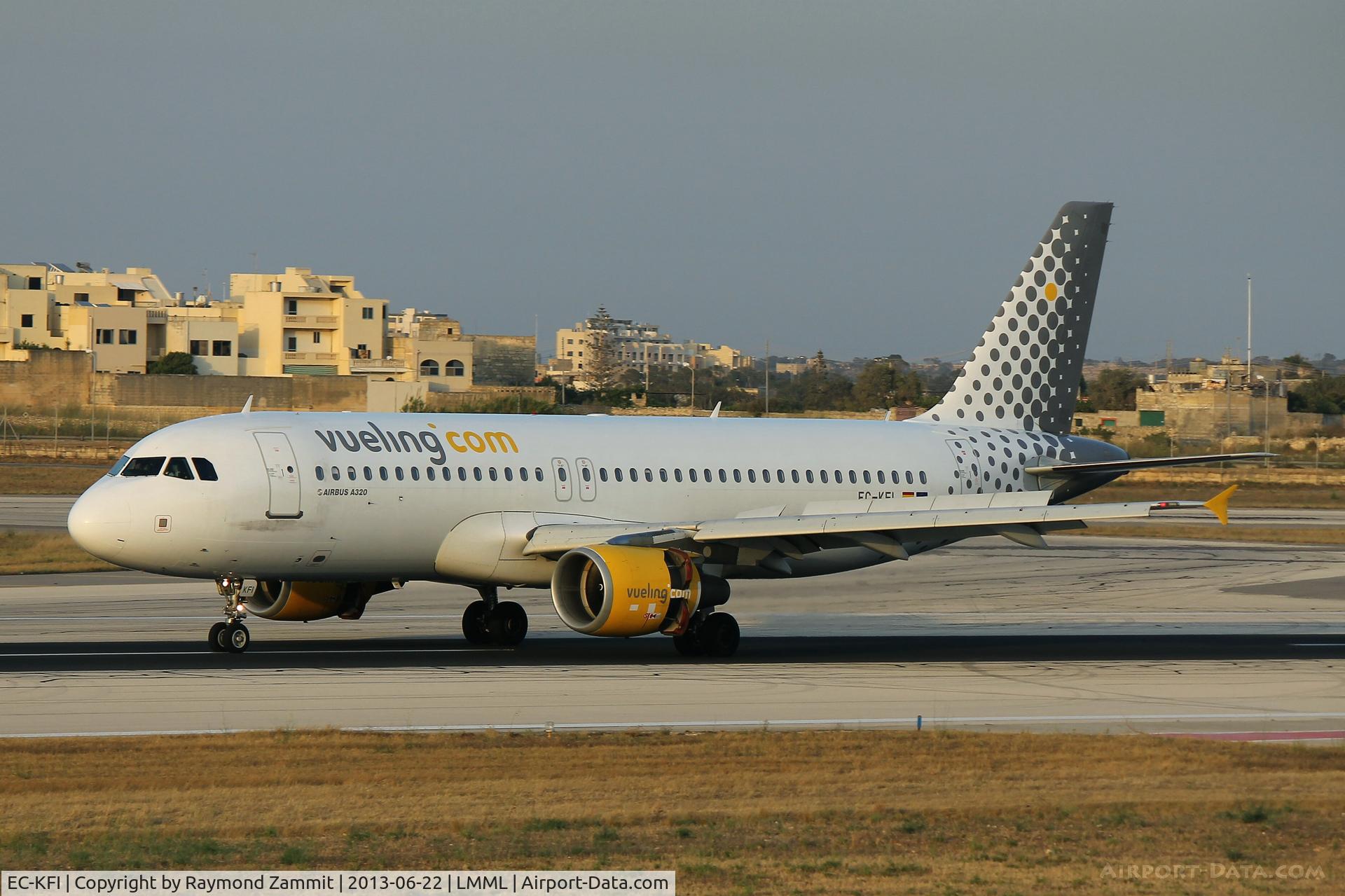 EC-KFI, 2007 Airbus A320-216 C/N 3174, A320 EC-KFI Vueling