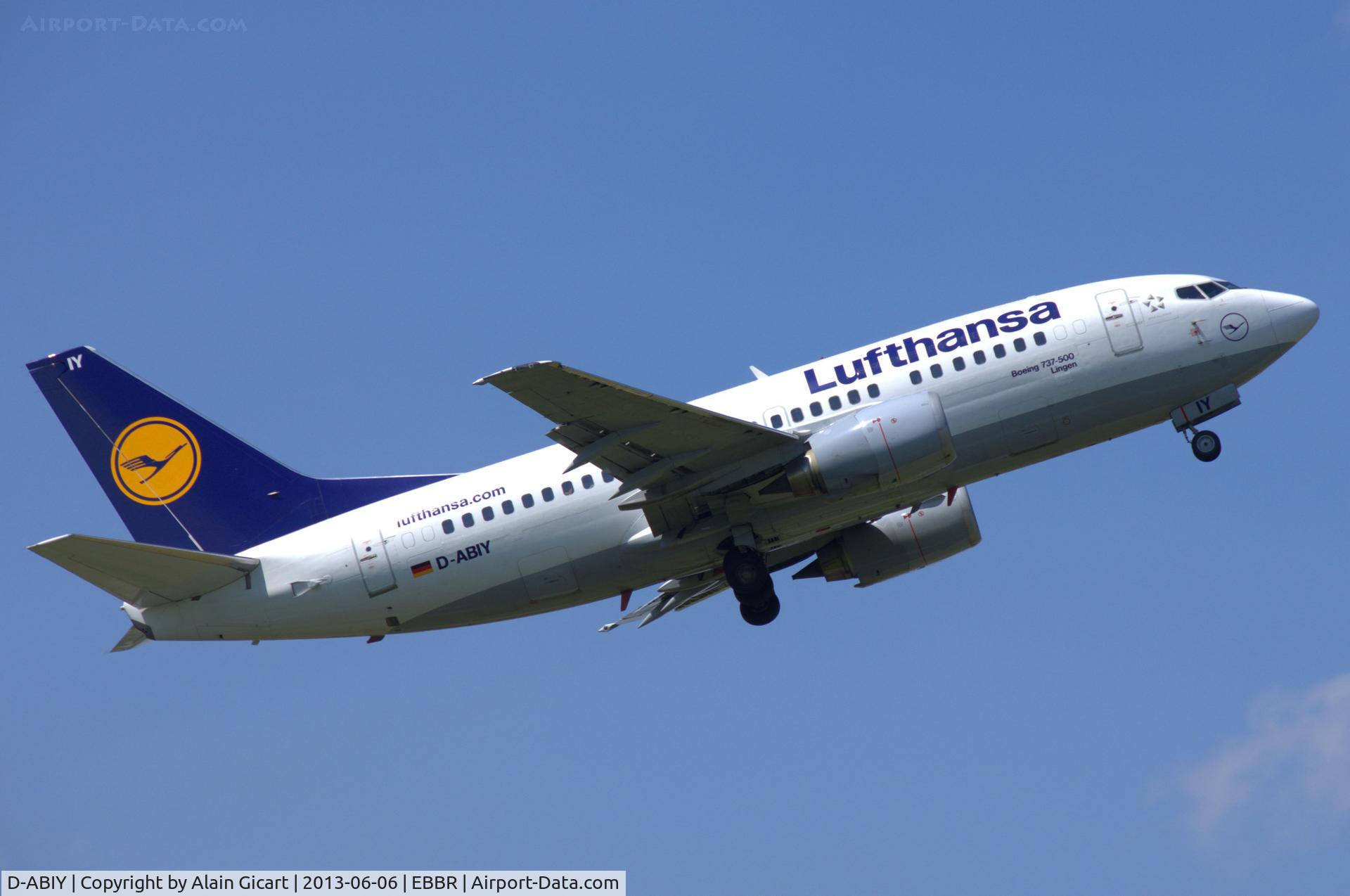 D-ABIY, 1991 Boeing 737-530 C/N 25243, Take-off