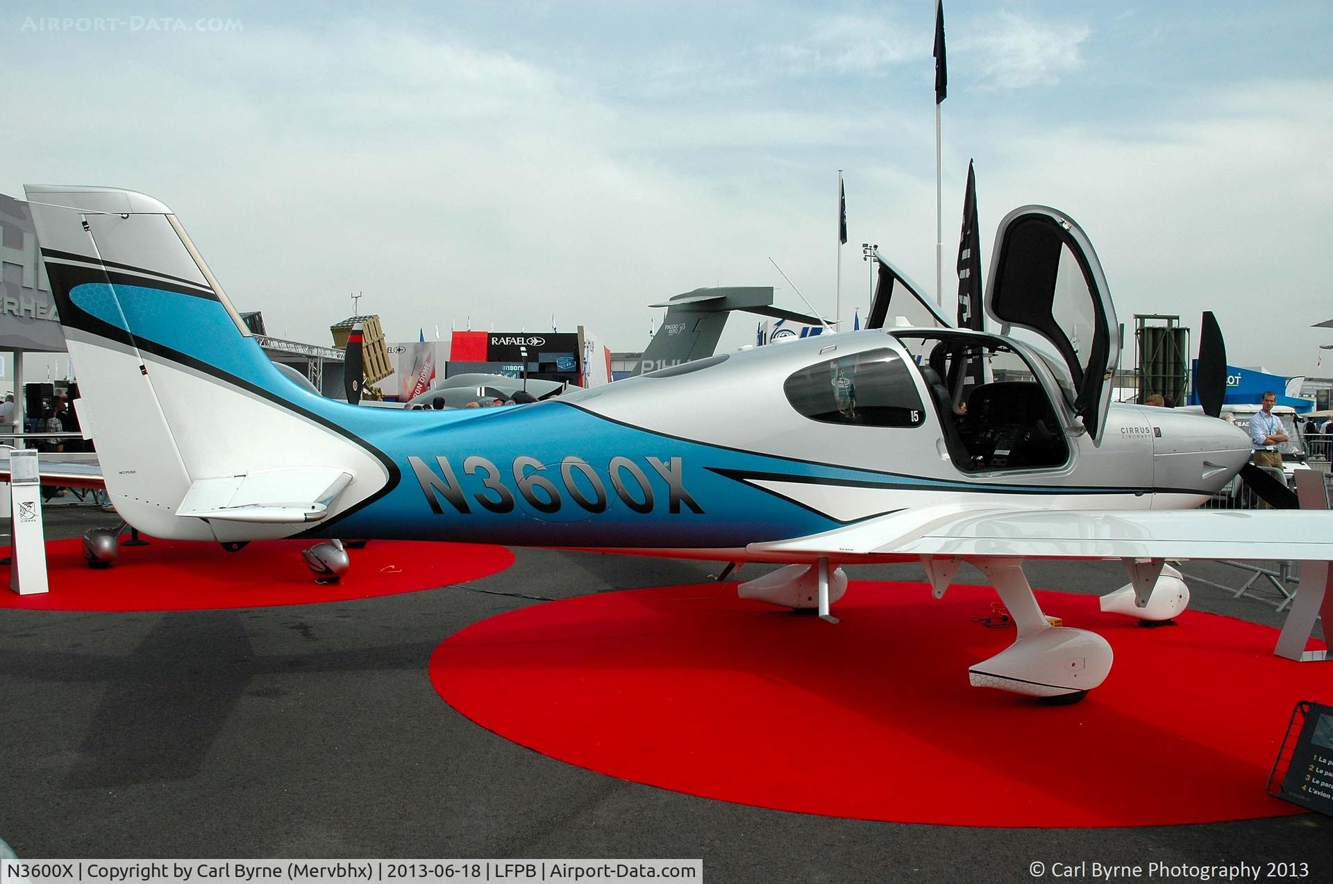 N3600X, 2013 Cirrus SR22T C/N 0491, Part of the 2013 Paris Air Show Static Display.