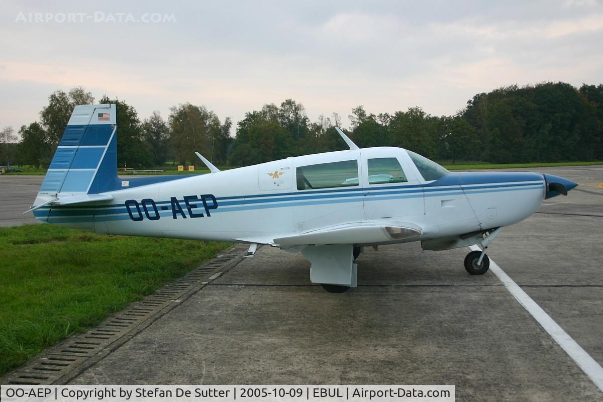 OO-AEP, Mooney M20K C/N 250537, @ Ursel.
