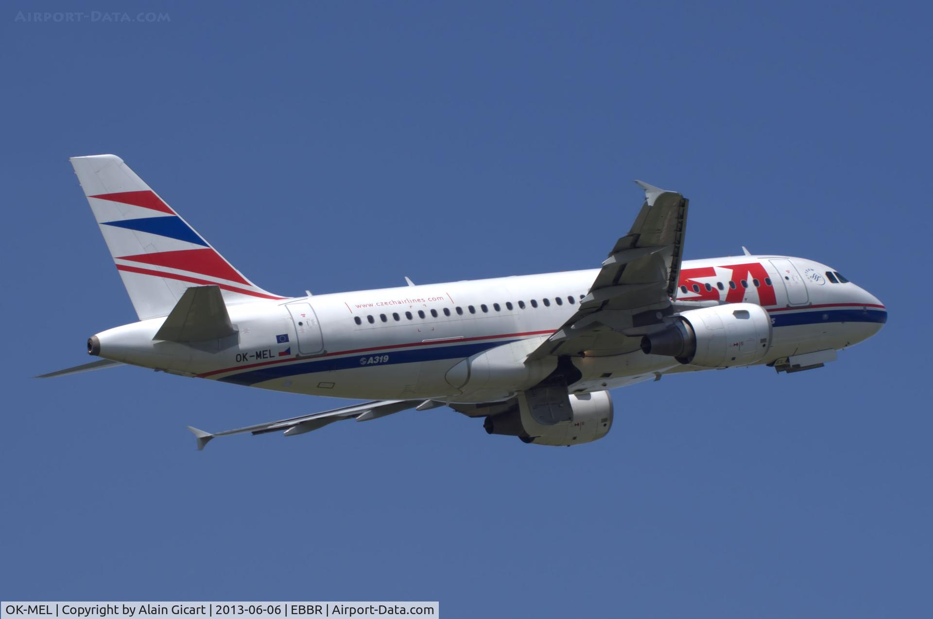 OK-MEL, 2007 Airbus A319-112 C/N 3094, Take-off