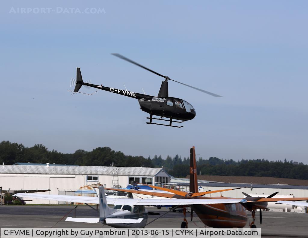 C-FVME, 2004 Robinson R44 II C/N 10562, Departing