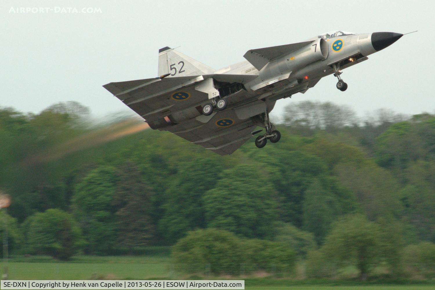 SE-DXN, 1977 Saab AJS 37 Viggen C/N 37098, Fiery take off  by Saab Viggen from Västerås Hässlö airport, Sweden.
