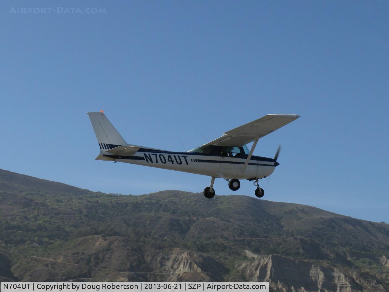 N704UT, 1976 Cessna 150M C/N 15078891, 1976 Cessna 150M, Continental O-200 100 Hp, takeoff climb Rwy 22