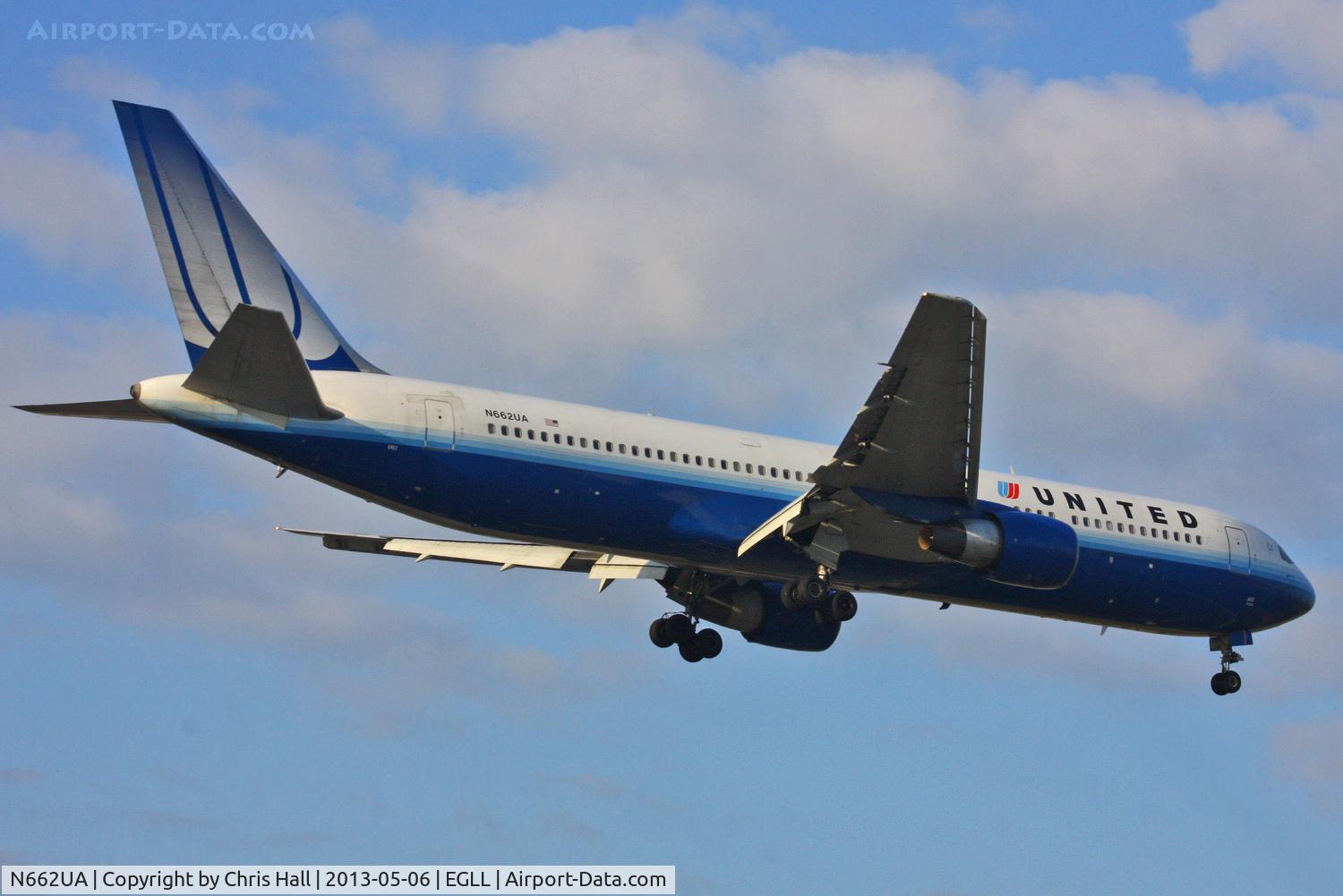 N662UA, 1993 Boeing 767-322 C/N 27159, United Airlines