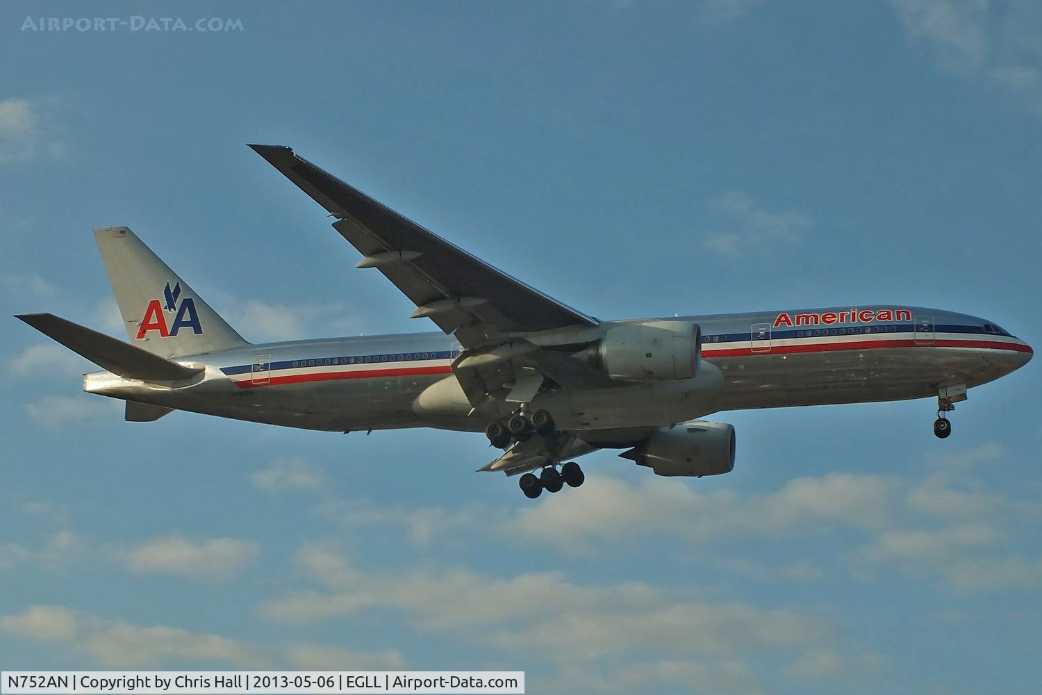 N752AN, 2001 Boeing 777-223 C/N 30260, American Airlines