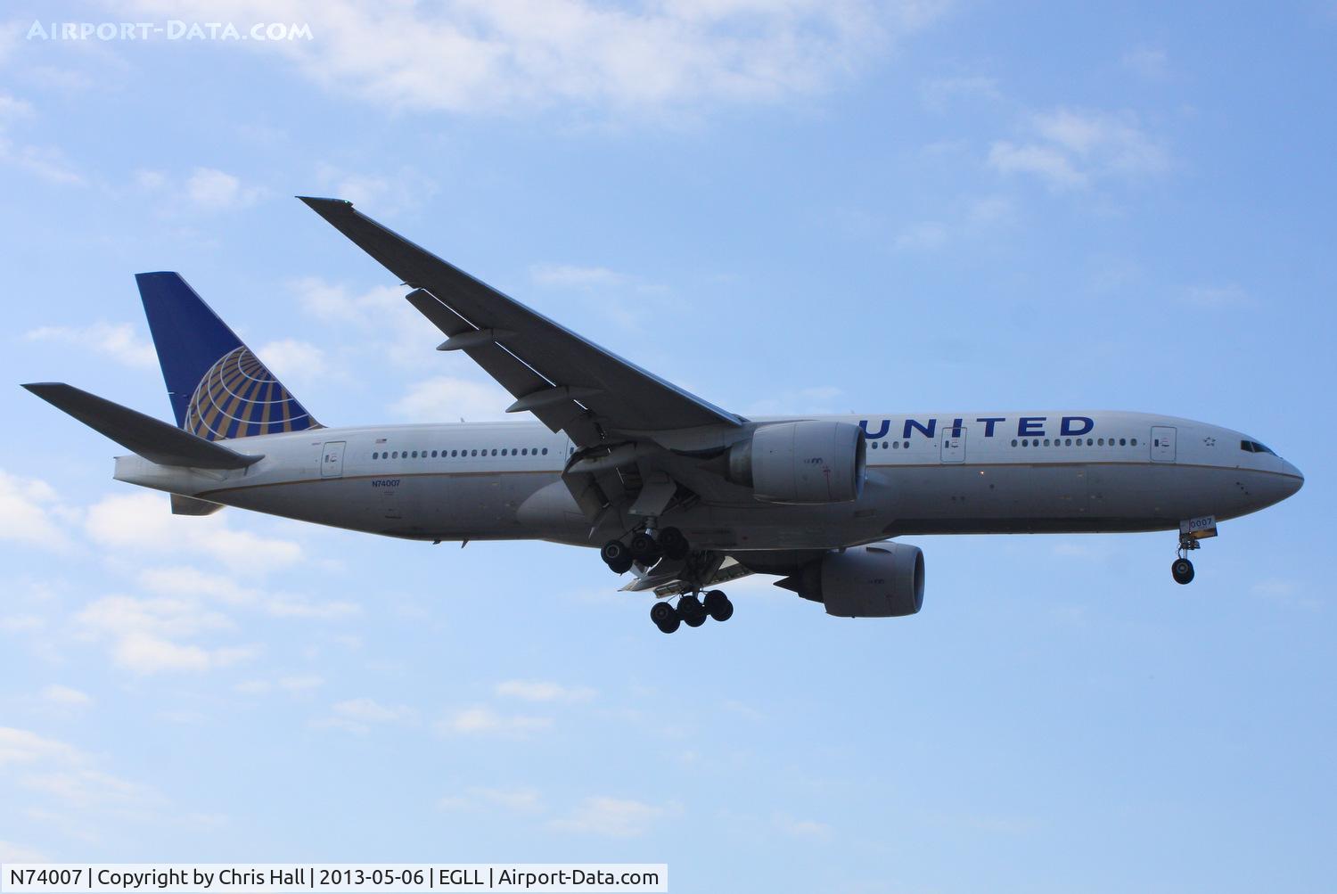 N74007, 1999 Boeing 777-224 C/N 29477, United Airlines