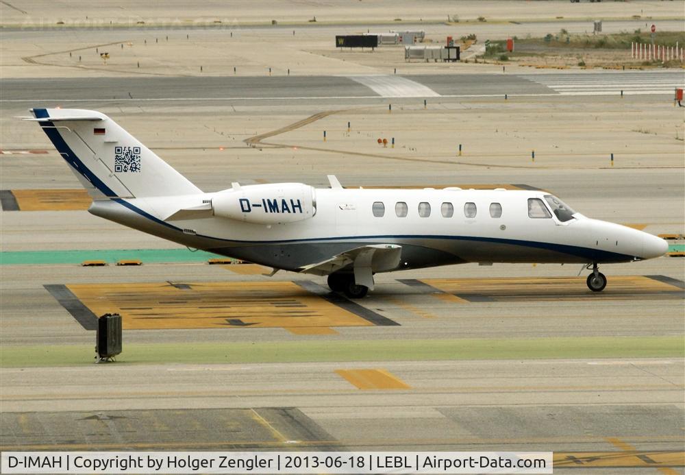 D-IMAH, Cessna 525A CitationJet CJ2+ C/N 525A-0502, On taxi to rwy 07R...