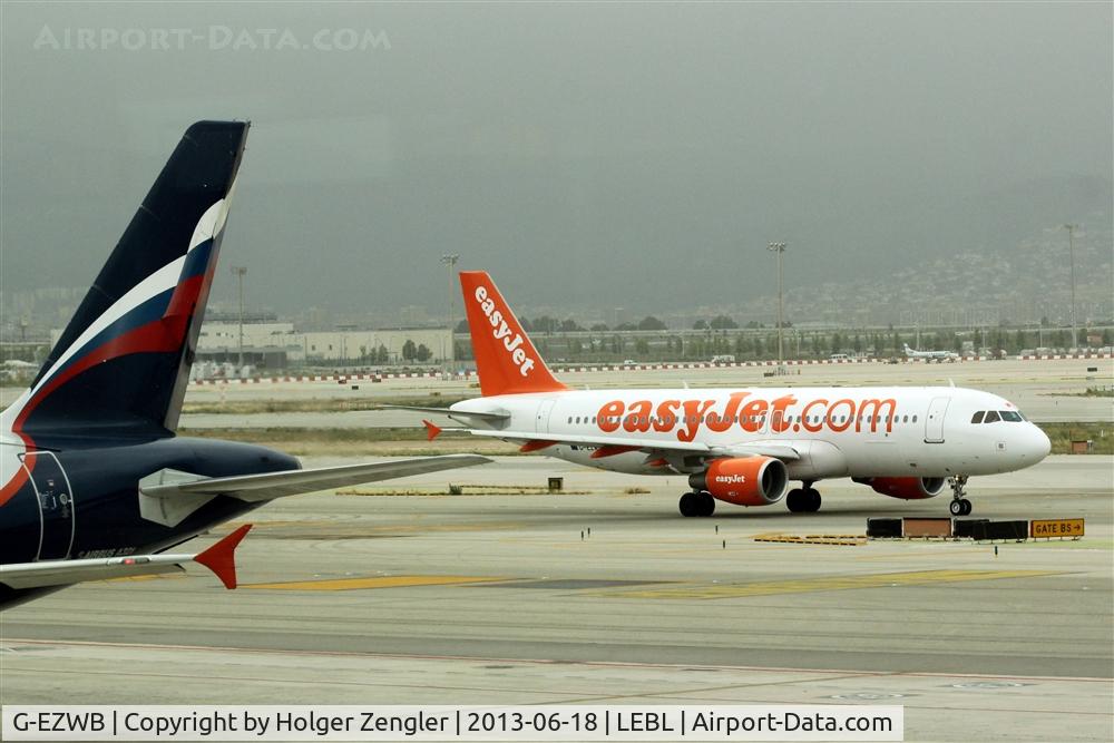 G-EZWB, 2012 Airbus A320-214 C/N 5224, Meeting at Terminal 1...