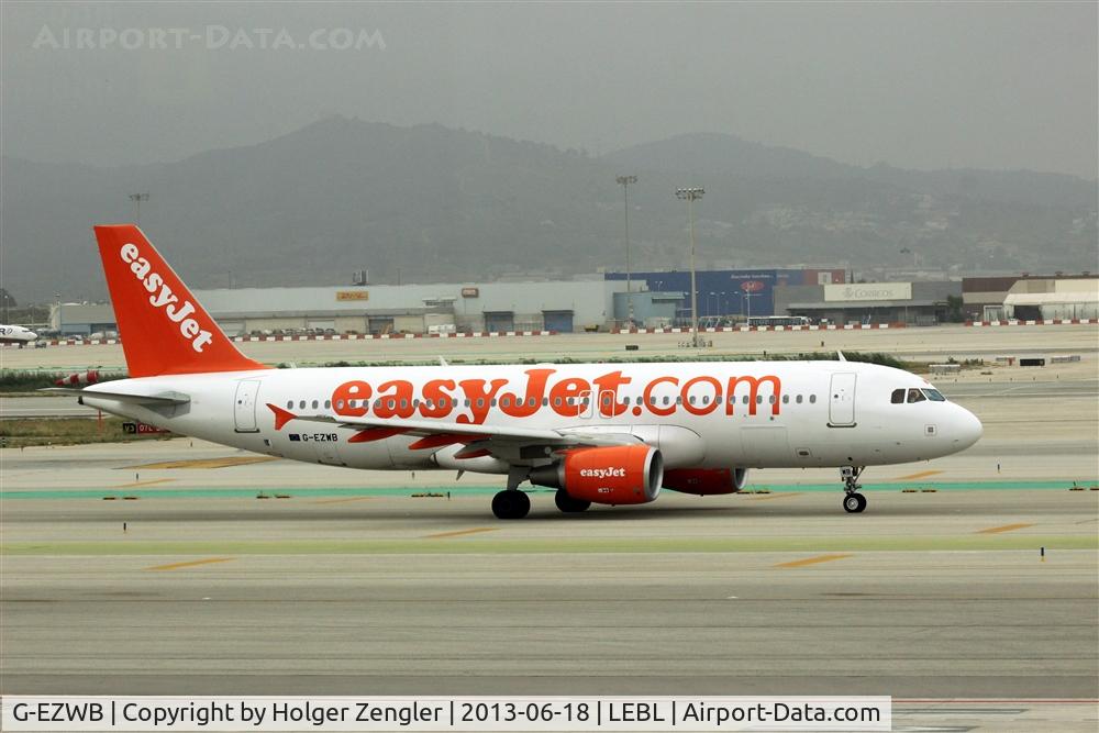 G-EZWB, 2012 Airbus A320-214 C/N 5224, On taxi to rwy 07R....