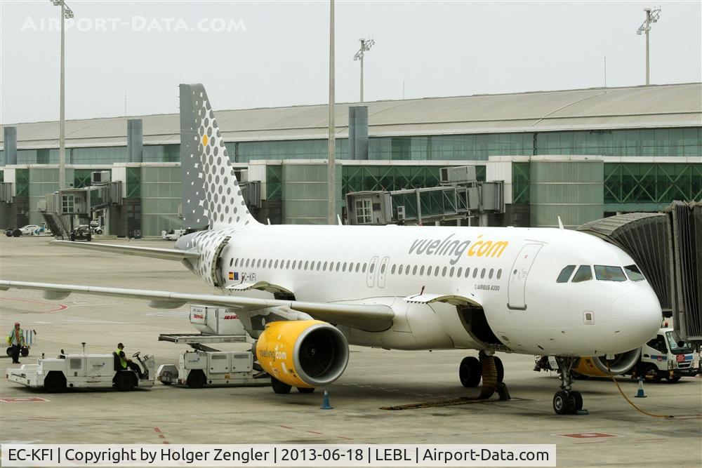 EC-KFI, 2007 Airbus A320-216 C/N 3174, Getting prepared for a new task....