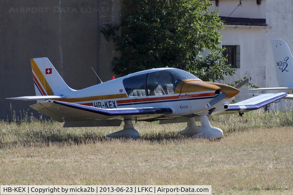 HB-KEX, Robin DR-400-140B Major C/N 2407, Parked