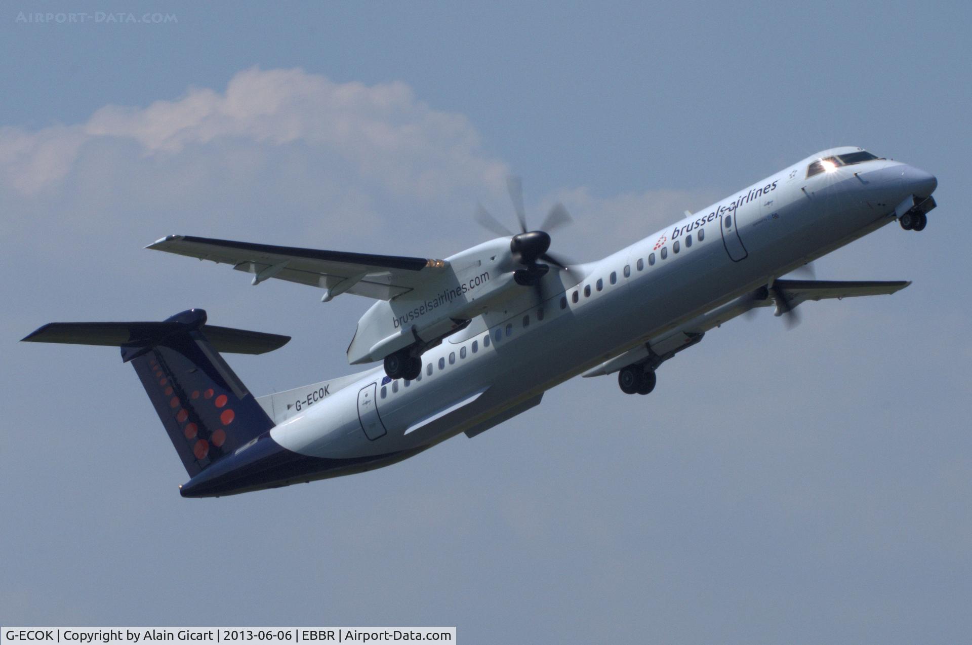 G-ECOK, 2008 Bombardier DHC-8-402Q Dash 8 C/N 4230, Take-off