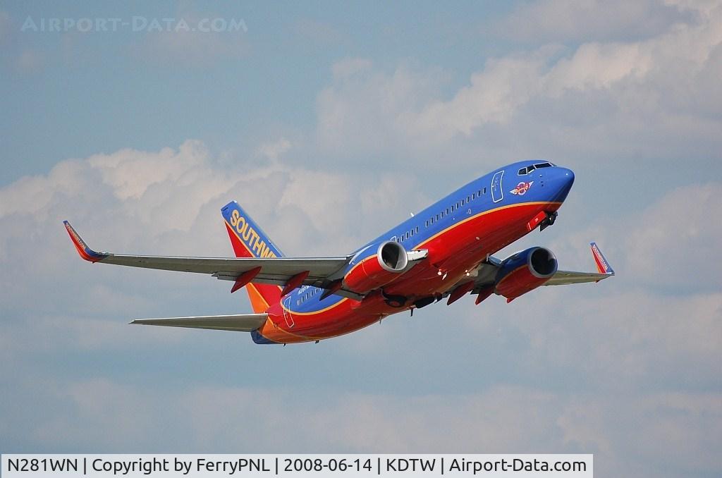 N281WN, 2007 Boeing 737-7H4 C/N 36528, Southwest B737 departing DTW