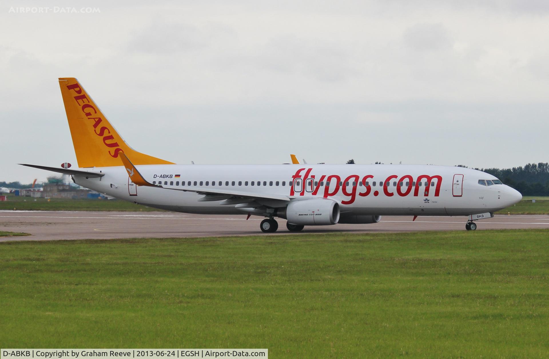 D-ABKB, 2008 Boeing 737-86J C/N 37740, Freshly painted in Pegasus colour scheme and about to depart for Munich.