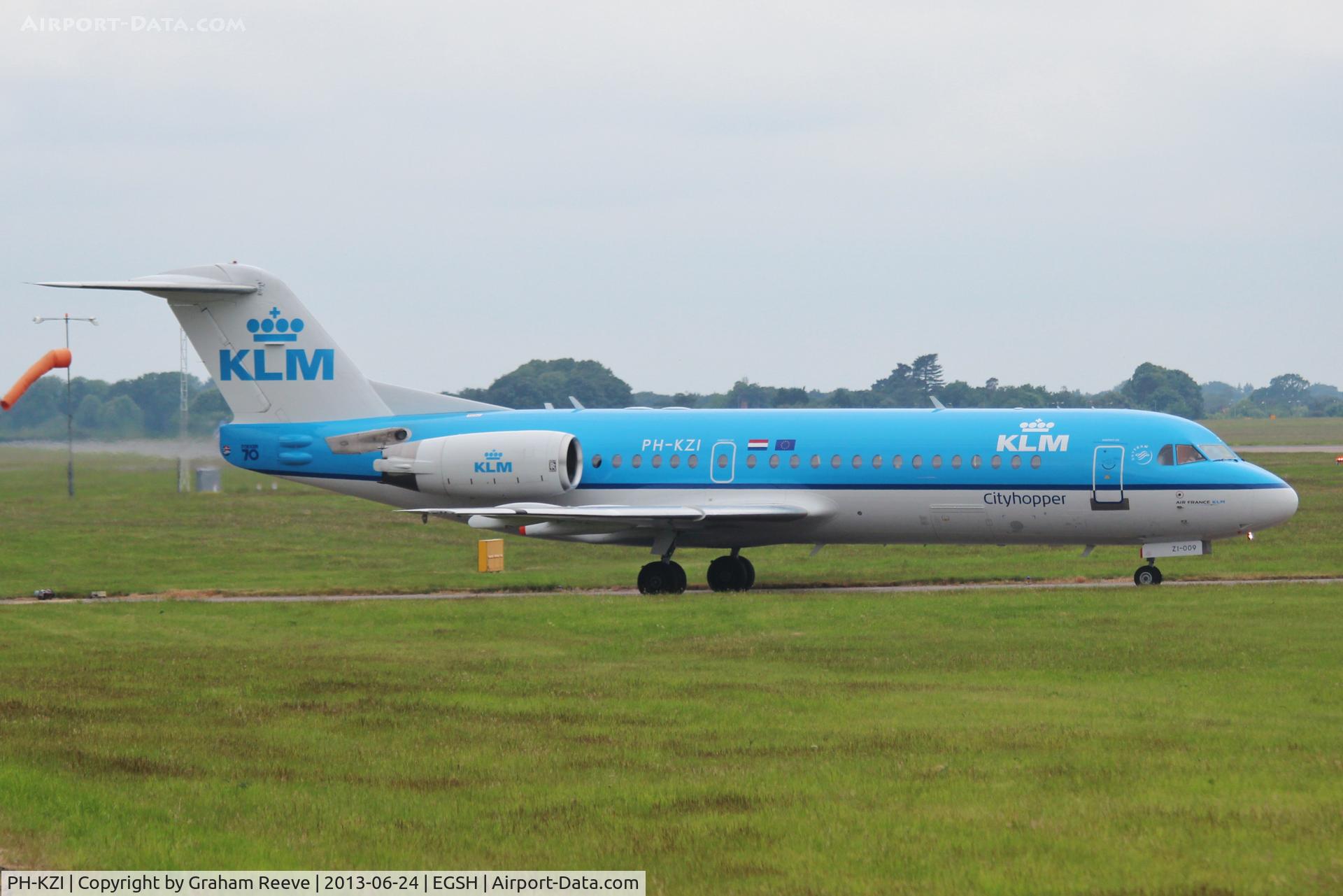 PH-KZI, 1997 Fokker 70 (F-28-0070) C/N 11579, About to depart from Norwich.