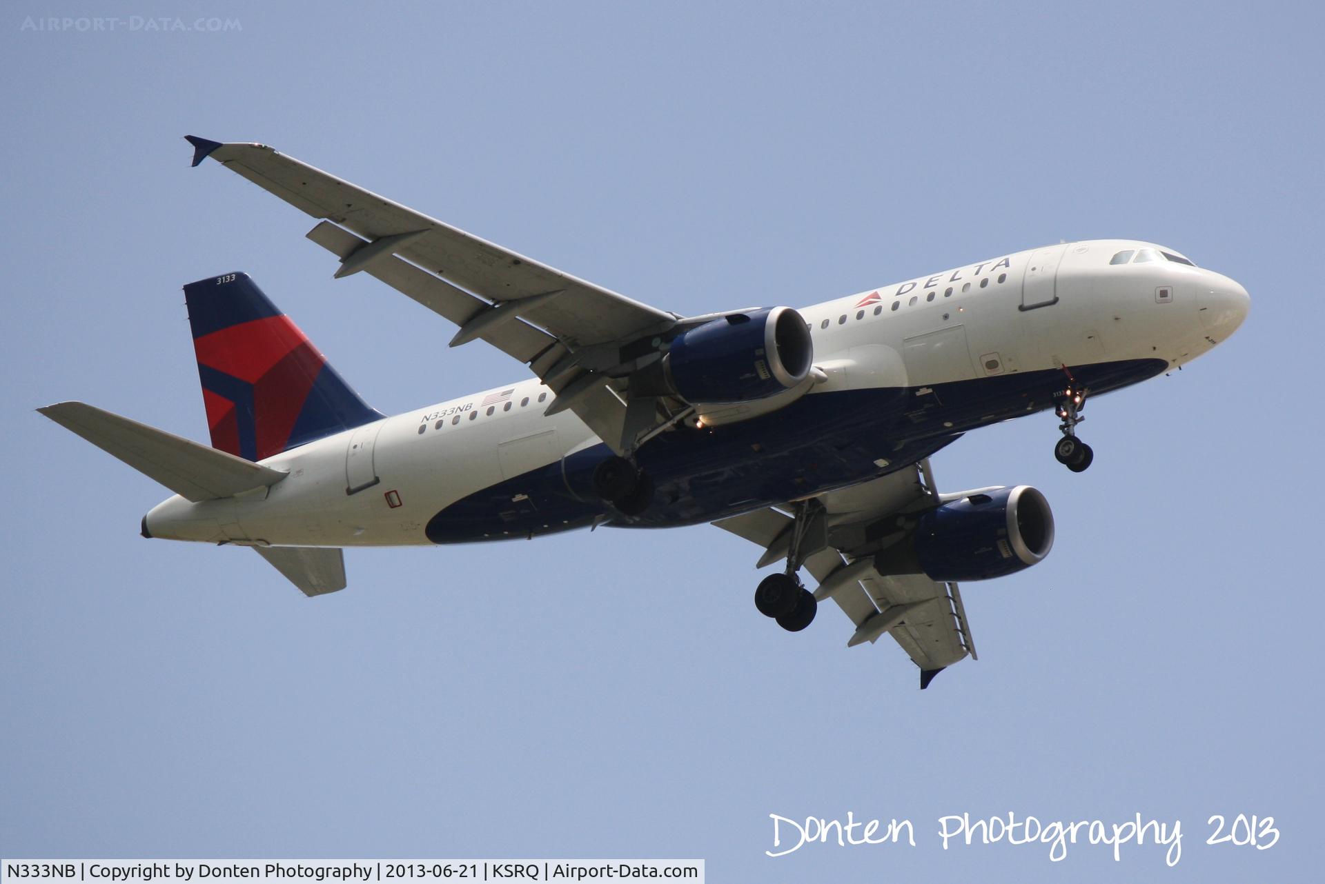 N333NB, 2001 Airbus A319-114 C/N 1582, Delta Flight 1903 arrives at Sarasota-Bradenton International Airport following a flight from LaGuardia Airport