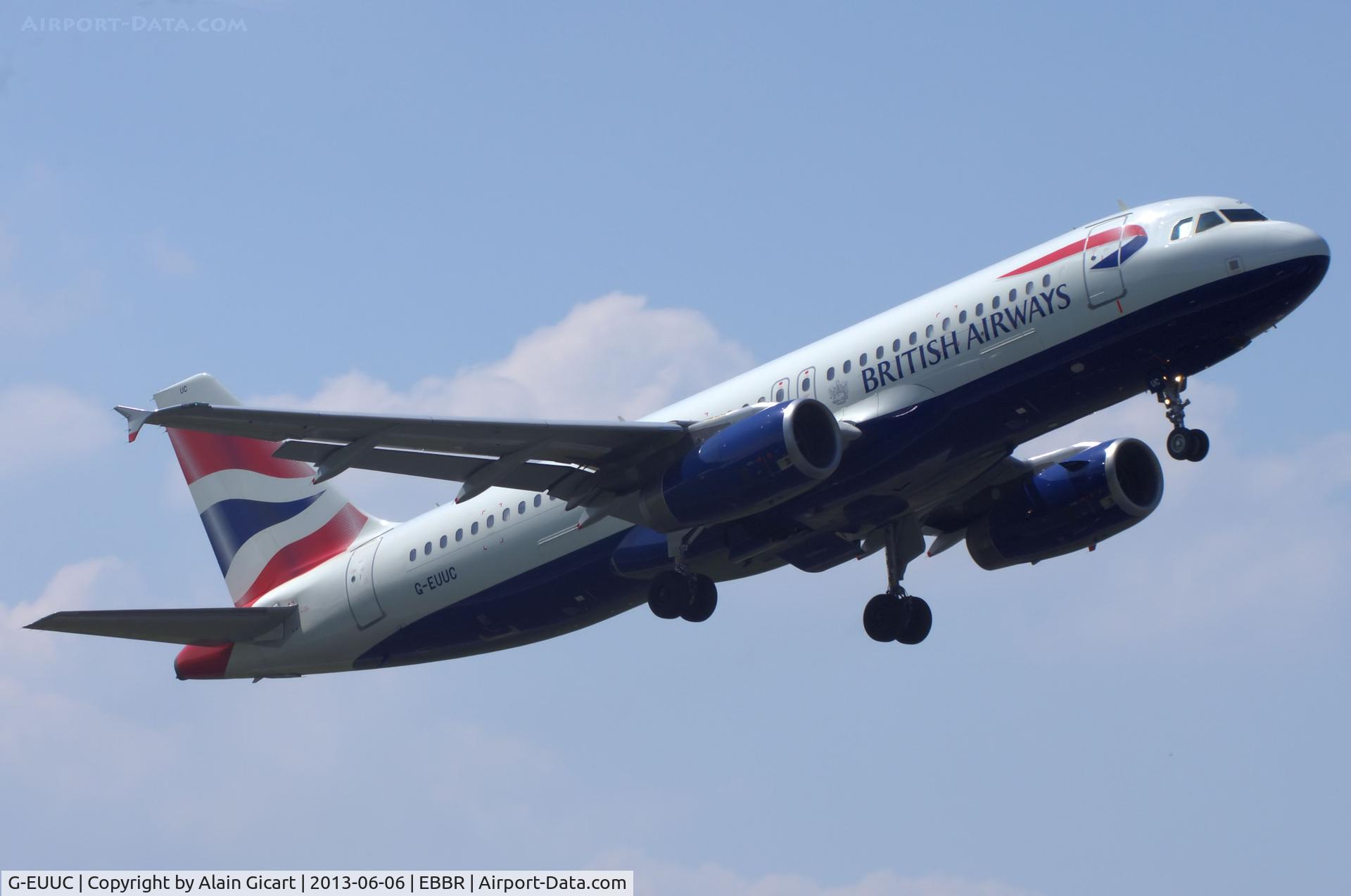 G-EUUC, 2001 Airbus A320-232 C/N 1696, Take-off