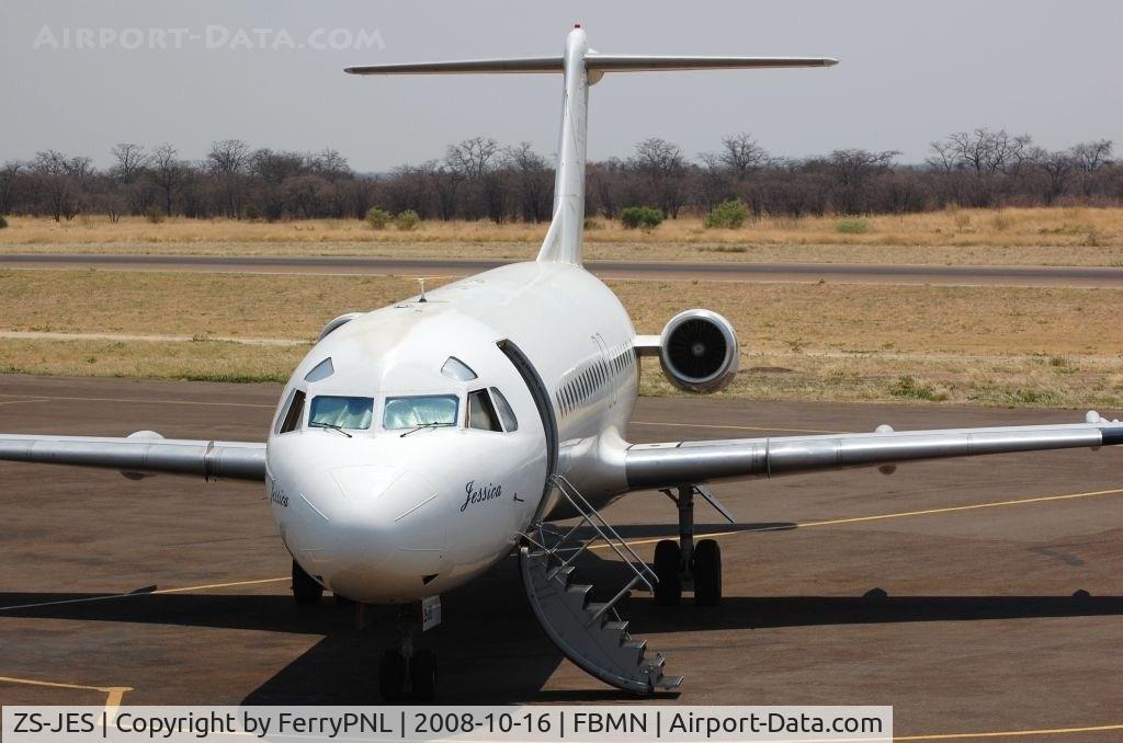 ZS-JES, 1986 Fokker F-28-4000 Fellowship C/N 11236, My ride back to JNB today was an Aquarius Fk28!