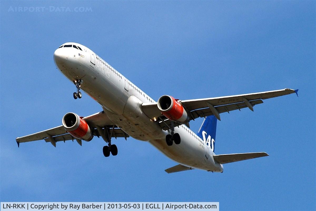LN-RKK, 2002 Airbus A321-232 C/N 1848, Airbus A321-232 [1848] (SAS Scandinavian Airlines) Home~G 03/05/2013. Taken on approach 27R.