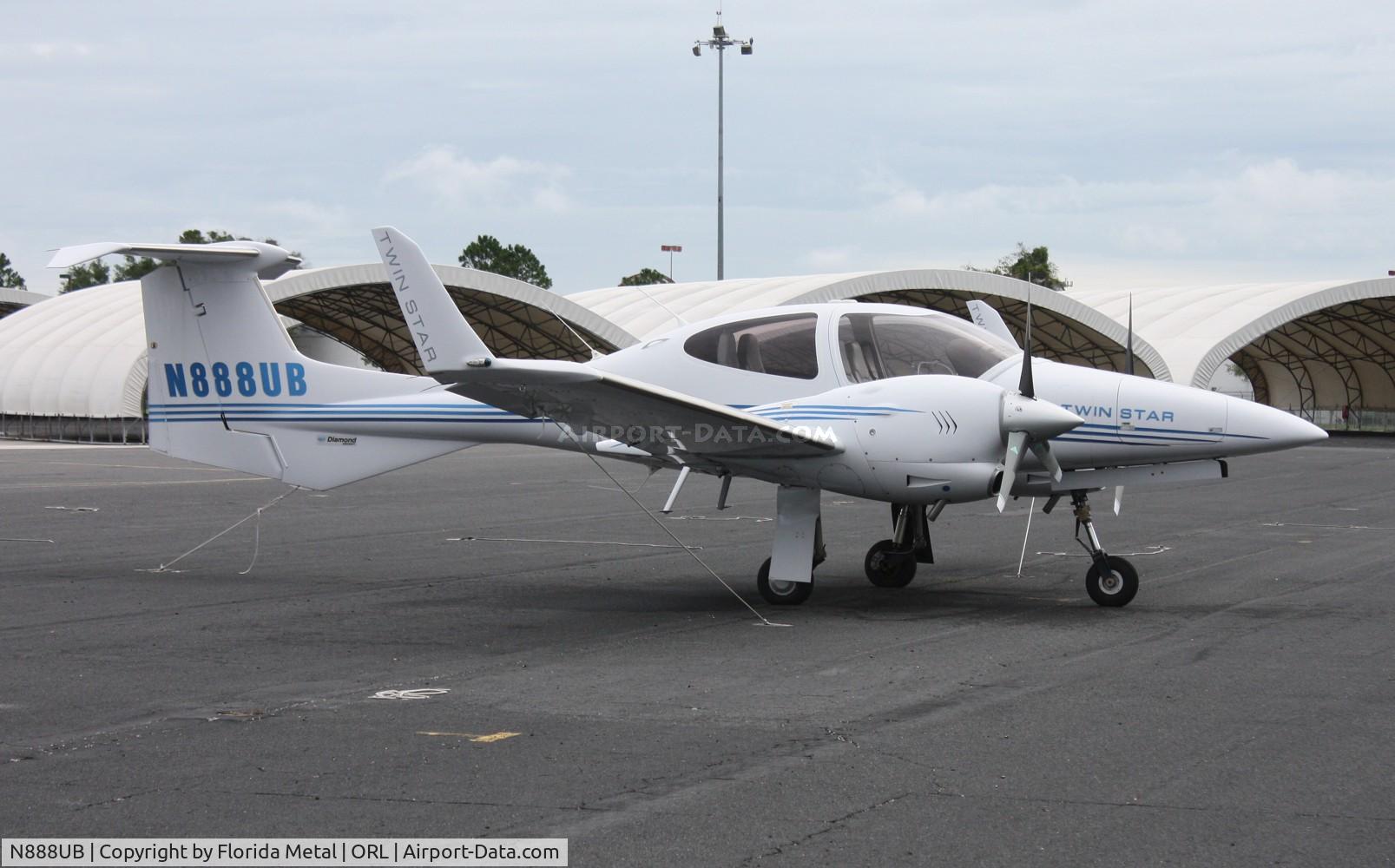 N888UB, 2006 Diamond DA-42 Twin Star C/N 42.AC004, Diamond DA-42