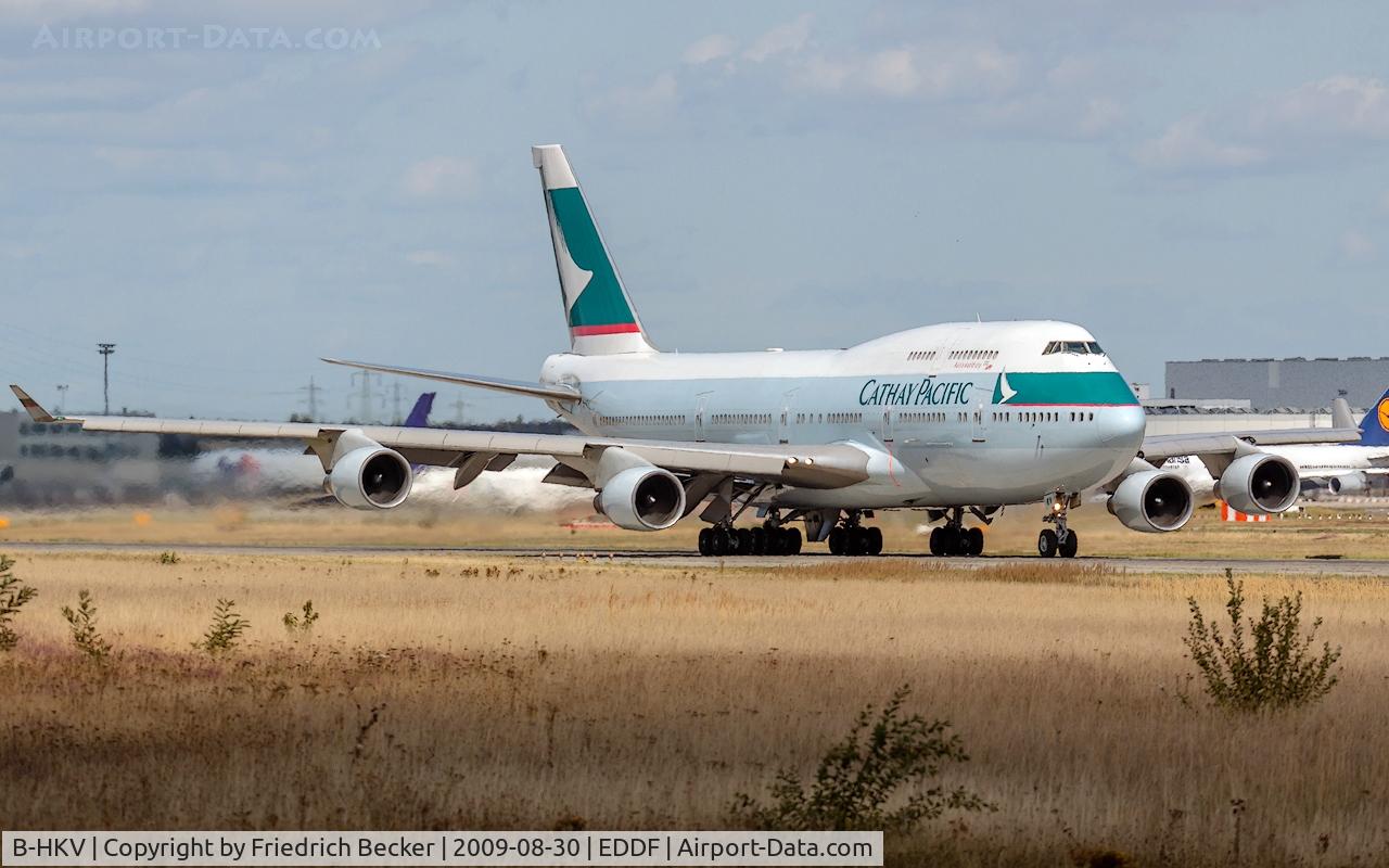 B-HKV, Boeing 747-412 C/N 26552, departure from RW18W