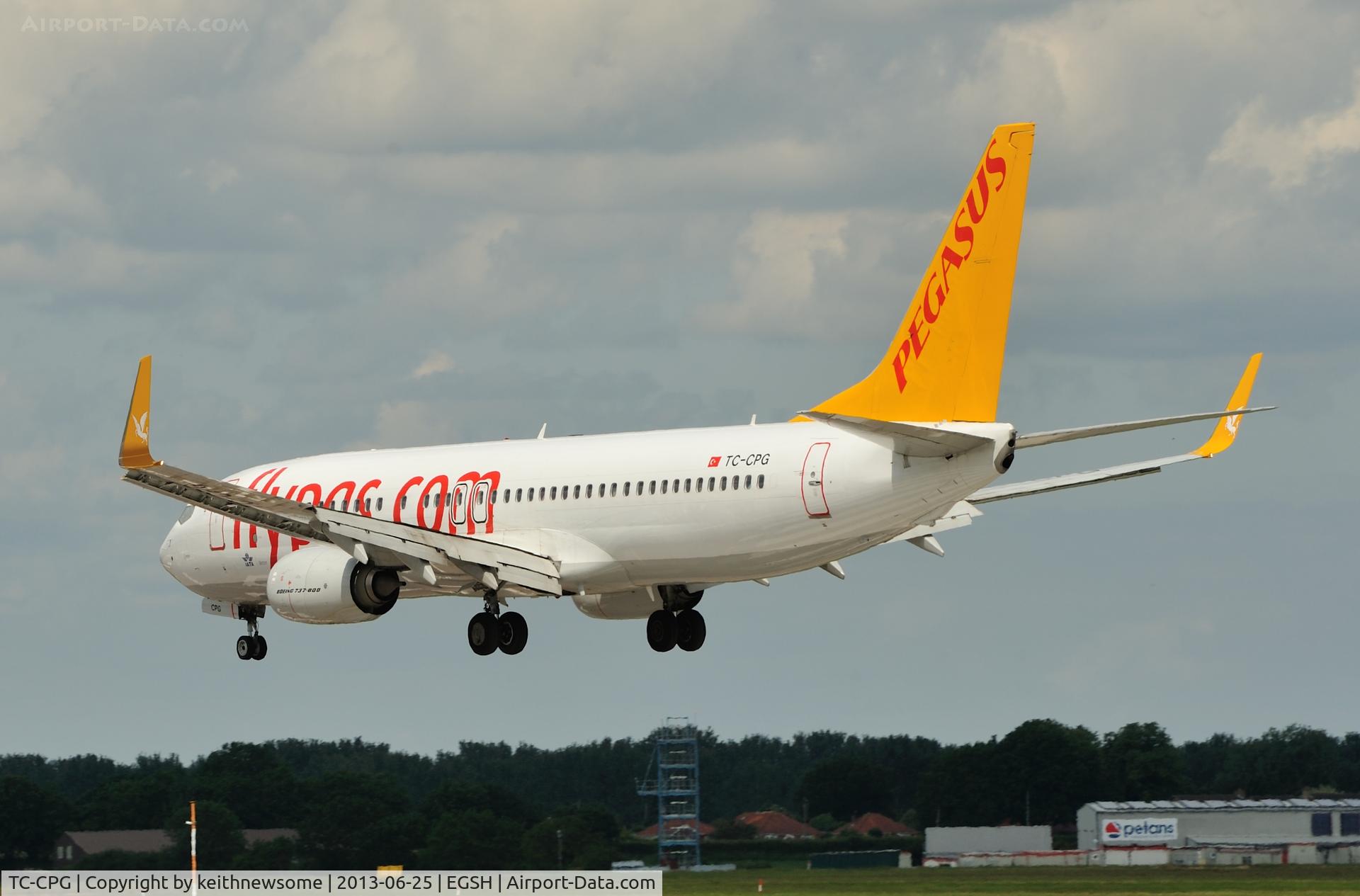 TC-CPG, 2012 Boeing 737-82R C/N 40880, Landing onto runway 27.