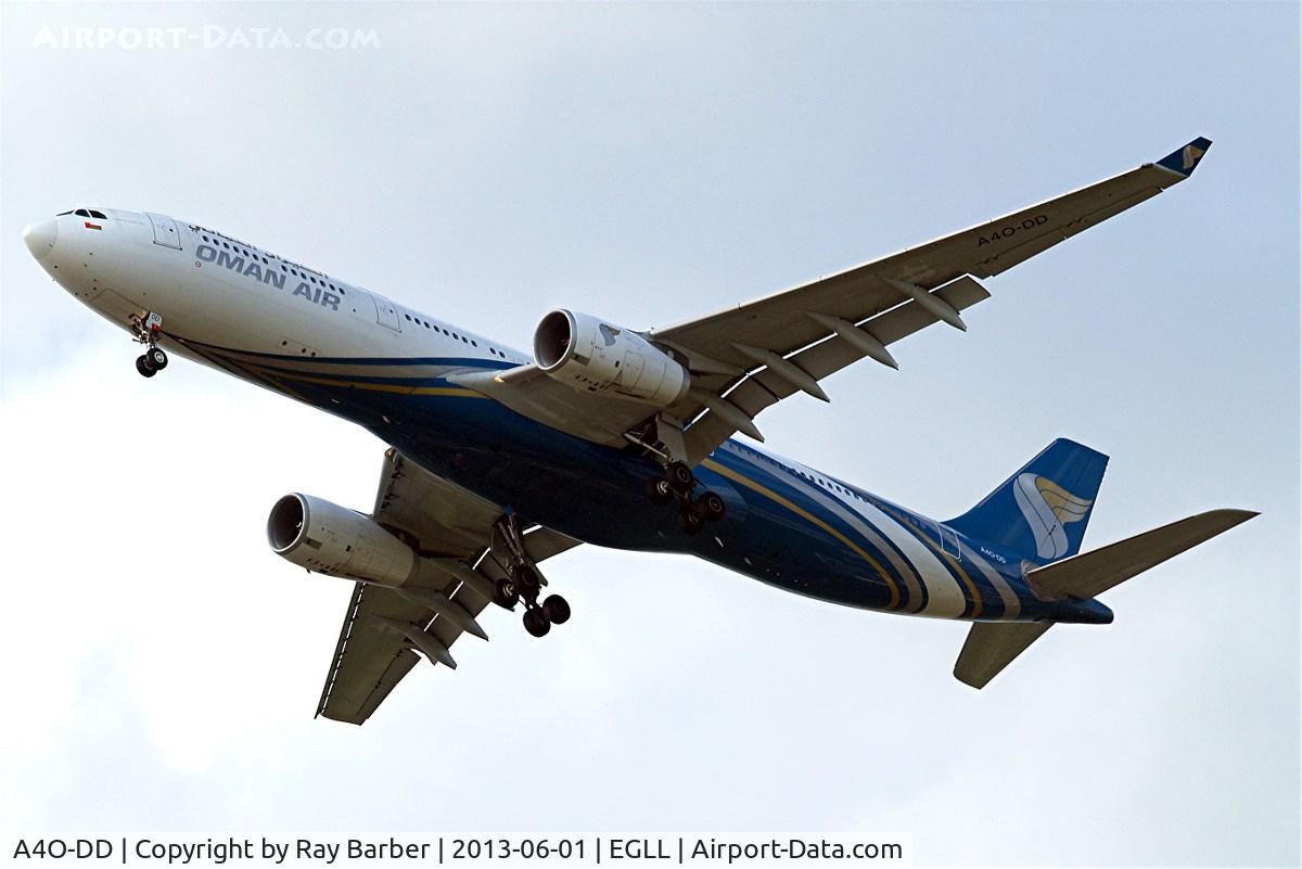 A4O-DD, 2009 Airbus A330-343X C/N 1063, Airbus A330-343X [1063] (Oman Air) Home~G 01/06/2013. On approach 27R.