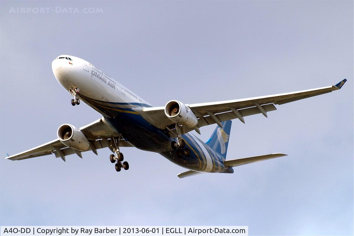 A4O-DD, 2009 Airbus A330-343X C/N 1063, Airbus A330-343X [1063] (Oman Air) Home~G 01/06/2013. On approach 27R.