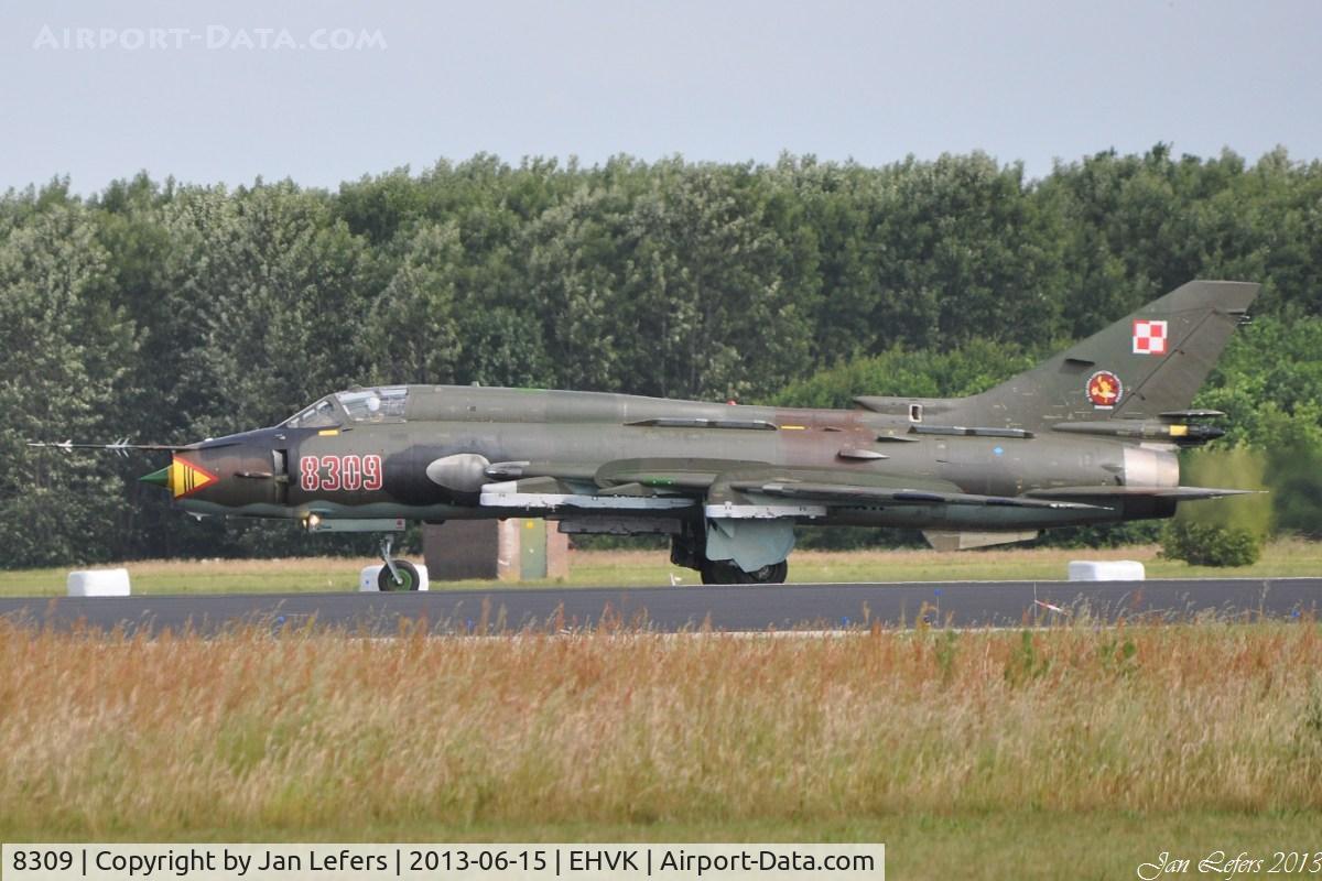 8309, Sukhoi Su-22M-4 C/N 28309, solo display