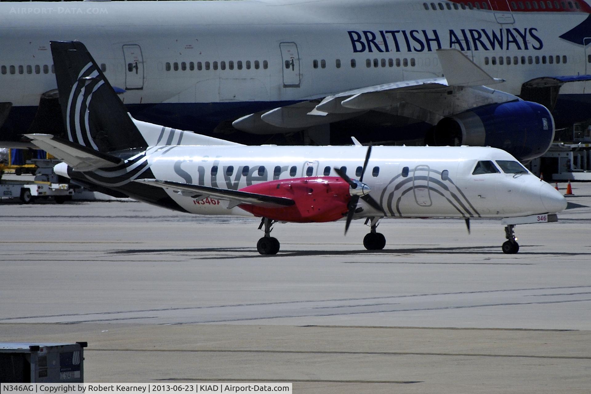N346AG, 1998 Saab 340B C/N 340B-446, Taxiing to parking