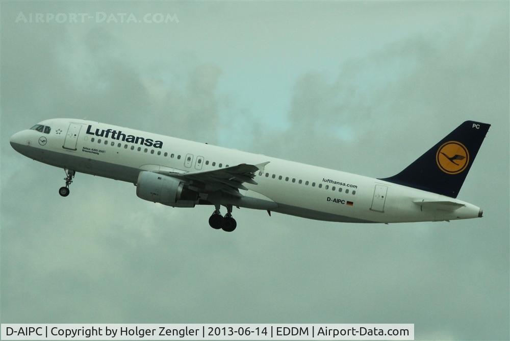 D-AIPC, 1989 Airbus A320-211 C/N 0071, Good moment when you look on an aircraft with your home town´s name on it.....
