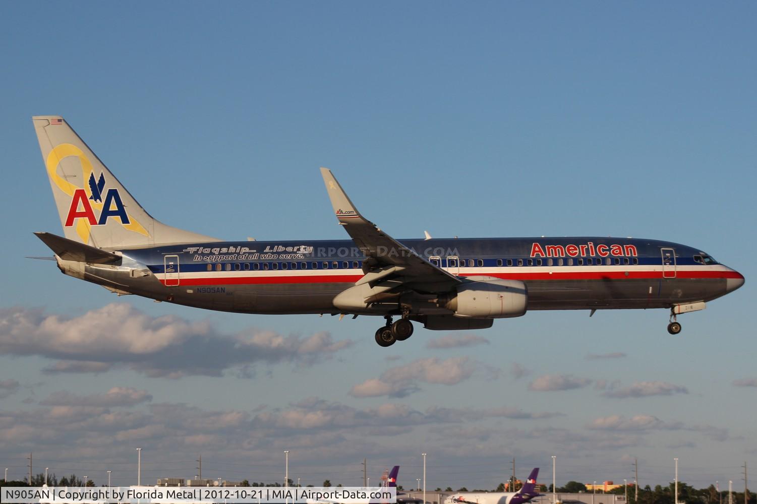 N905AN, 1999 Boeing 737-823 C/N 29507, American yellow ribbon 737-800
