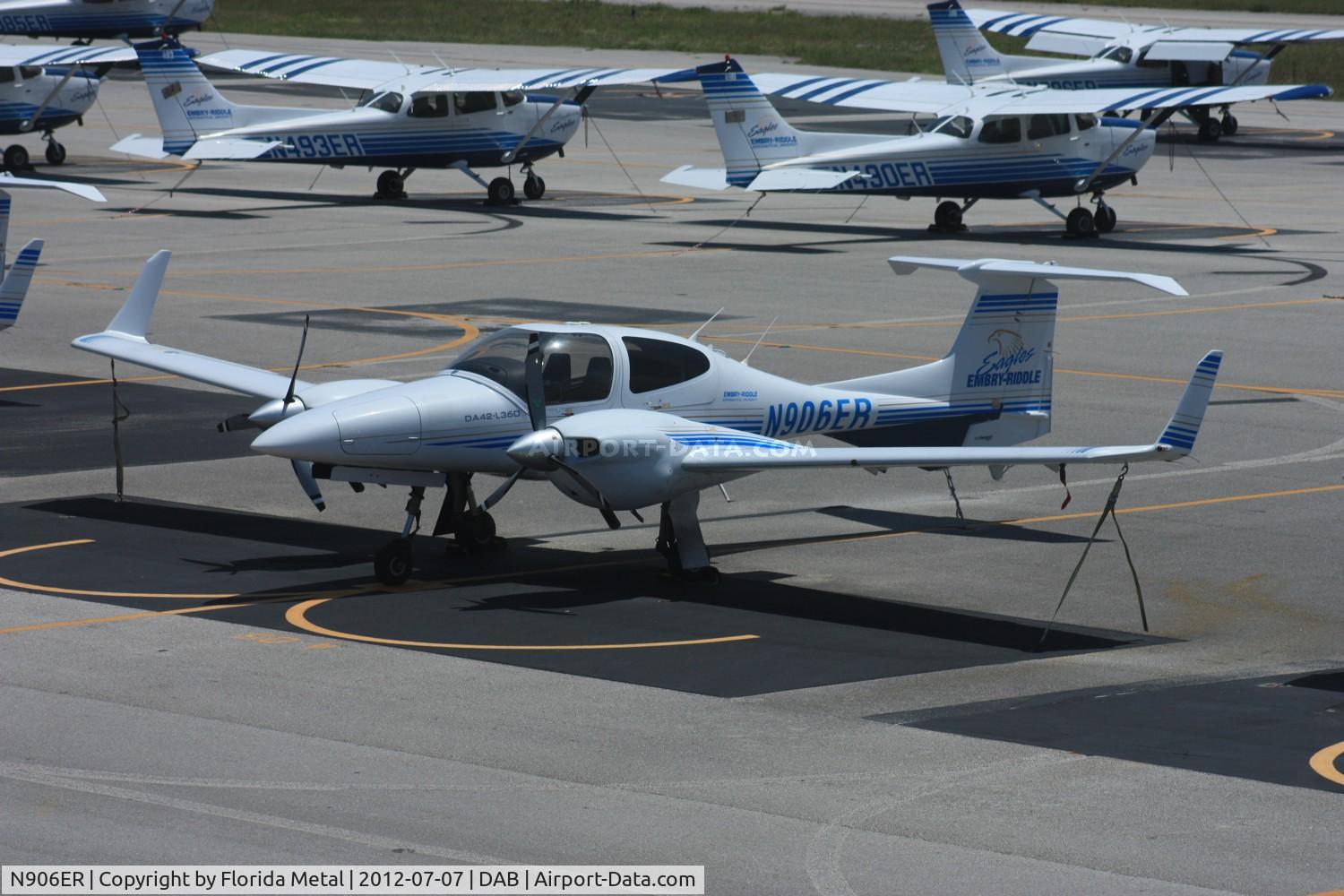 N906ER, 2007 Diamond DA-42 Twin Star C/N 42.301, Embry Riddle DA-42