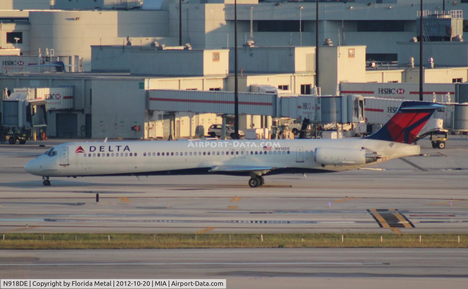 N918DE, 1993 McDonnell Douglas MD-88 C/N 49959, Delta MD-88