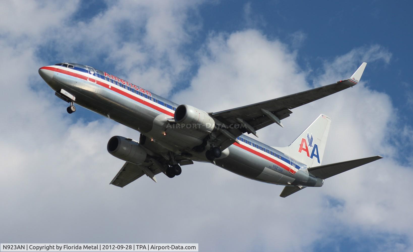 N923AN, 1999 Boeing 737-823 C/N 29524, American 737-800