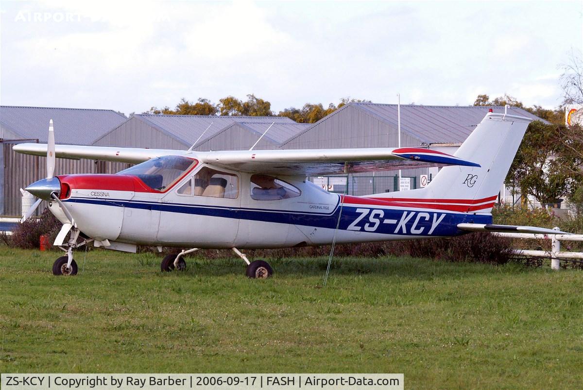 ZS-KCY, 1978 Cessna 177RG Cardinal C/N 177RG1304, Cessna 177RG Cardinal RG [177RG-1304] Stellenbosch~ZS 17/09/2006
