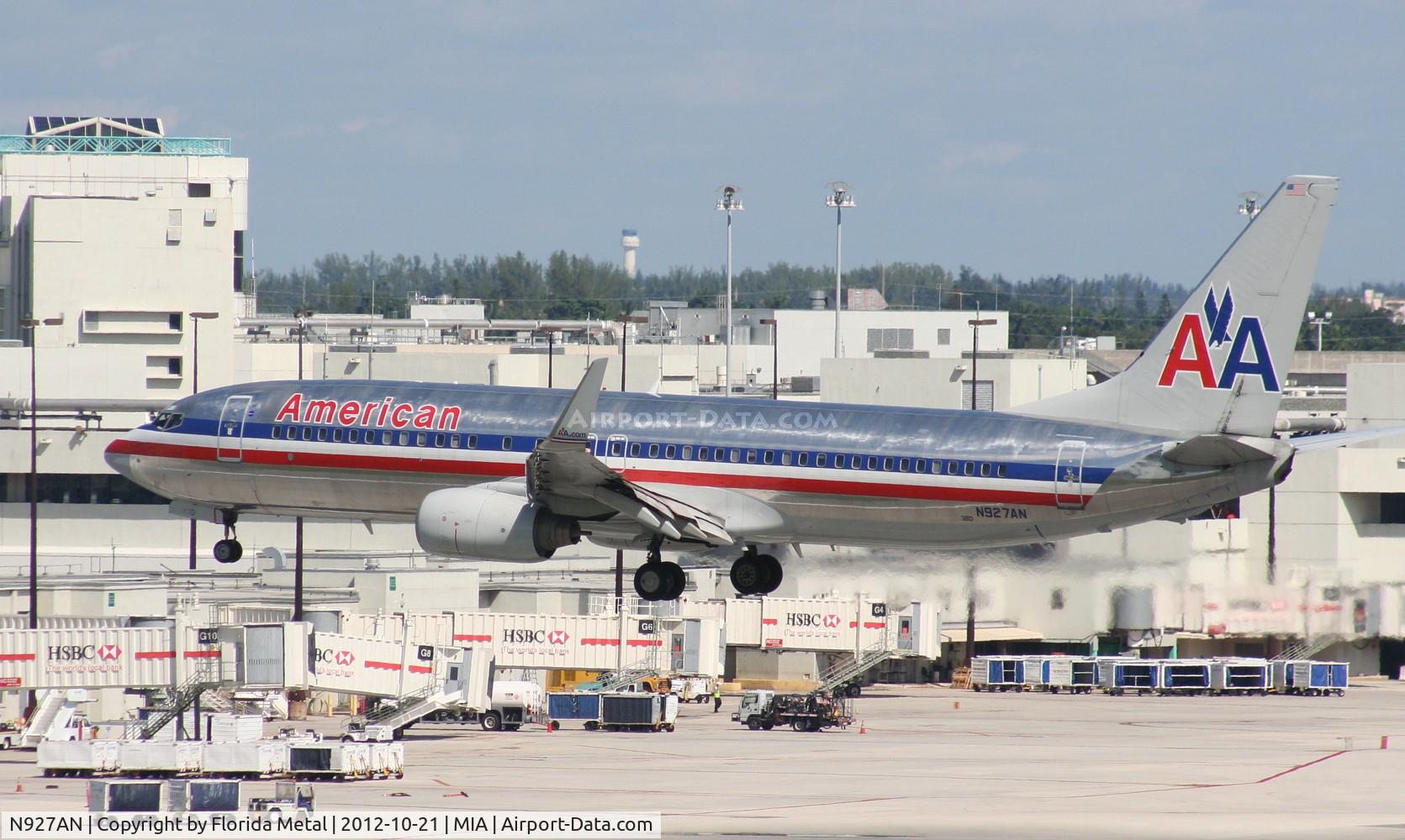 N927AN, 2000 Boeing 737-823 C/N 30077, American 737-800