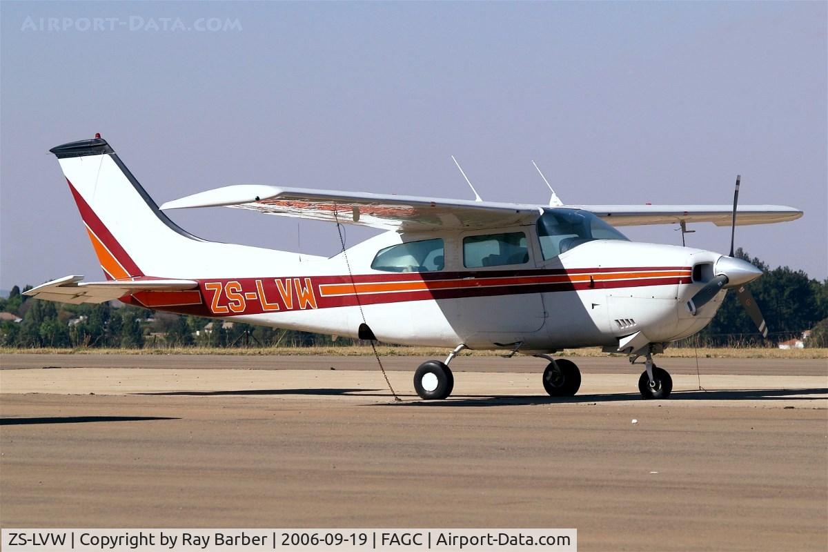 ZS-LVW, Cessna 210L Centurion C/N 21060698, Cessna 210L Centurion [210-60698] Grand Central~ZS 19/09/2006