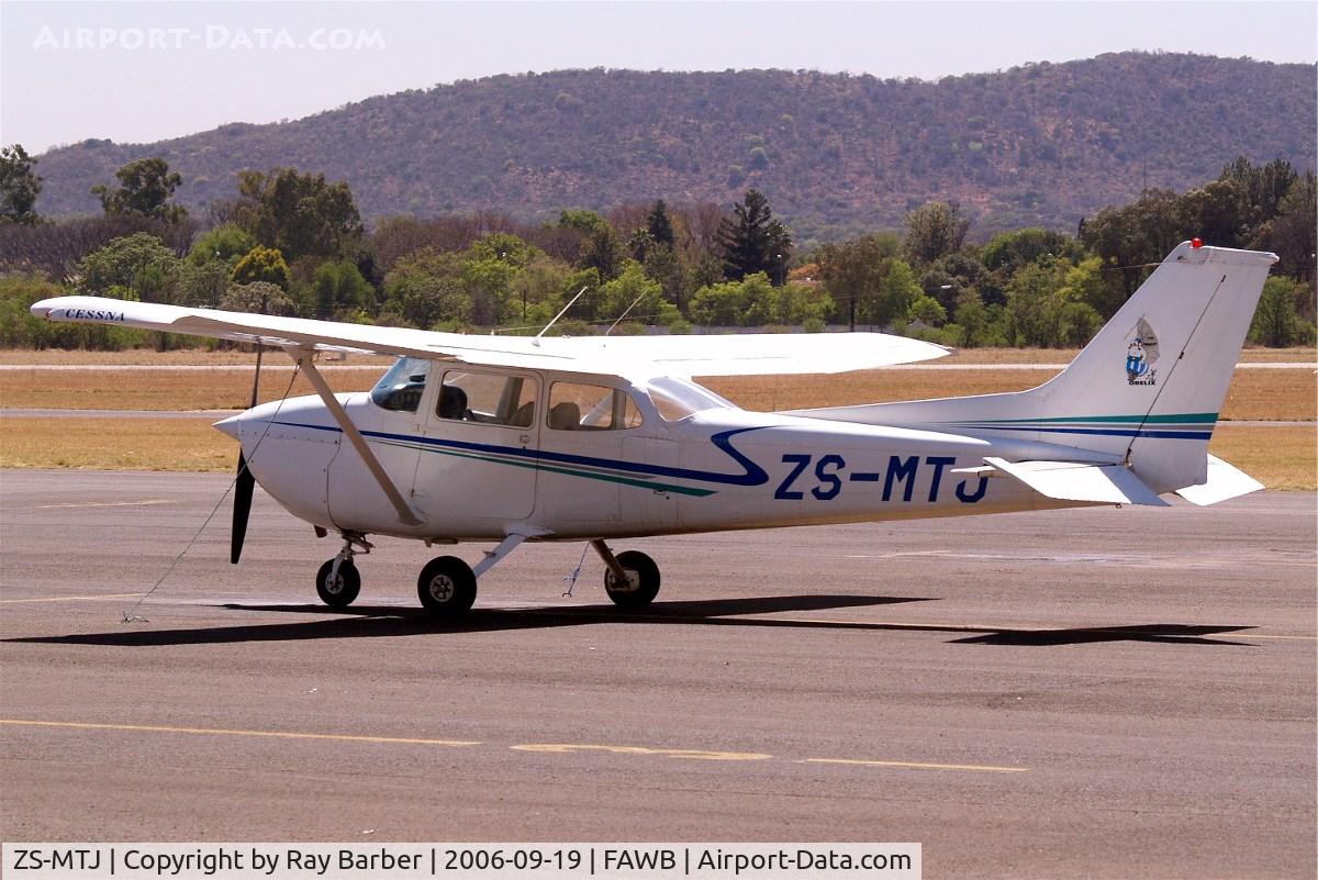 ZS-MTJ, Cessna 172N C/N 17268816, Cessna 172N Skyhawk [172-68816] Pretoria-Wonderboom~ZS 19/09/2006
