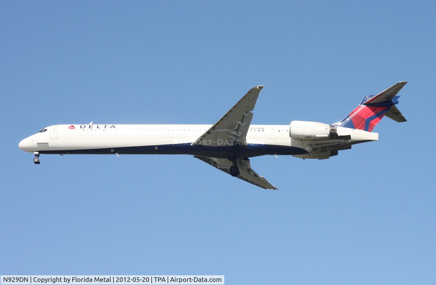 N929DN, 1996 McDonnell Douglas MD-90-30 C/N 53459, Delta MD-90