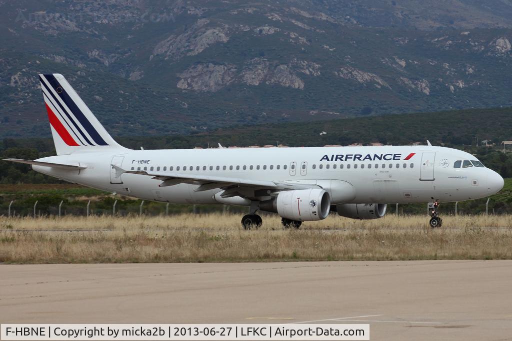 F-HBNE, 2011 Airbus A320-214 C/N 4664, Taxiing