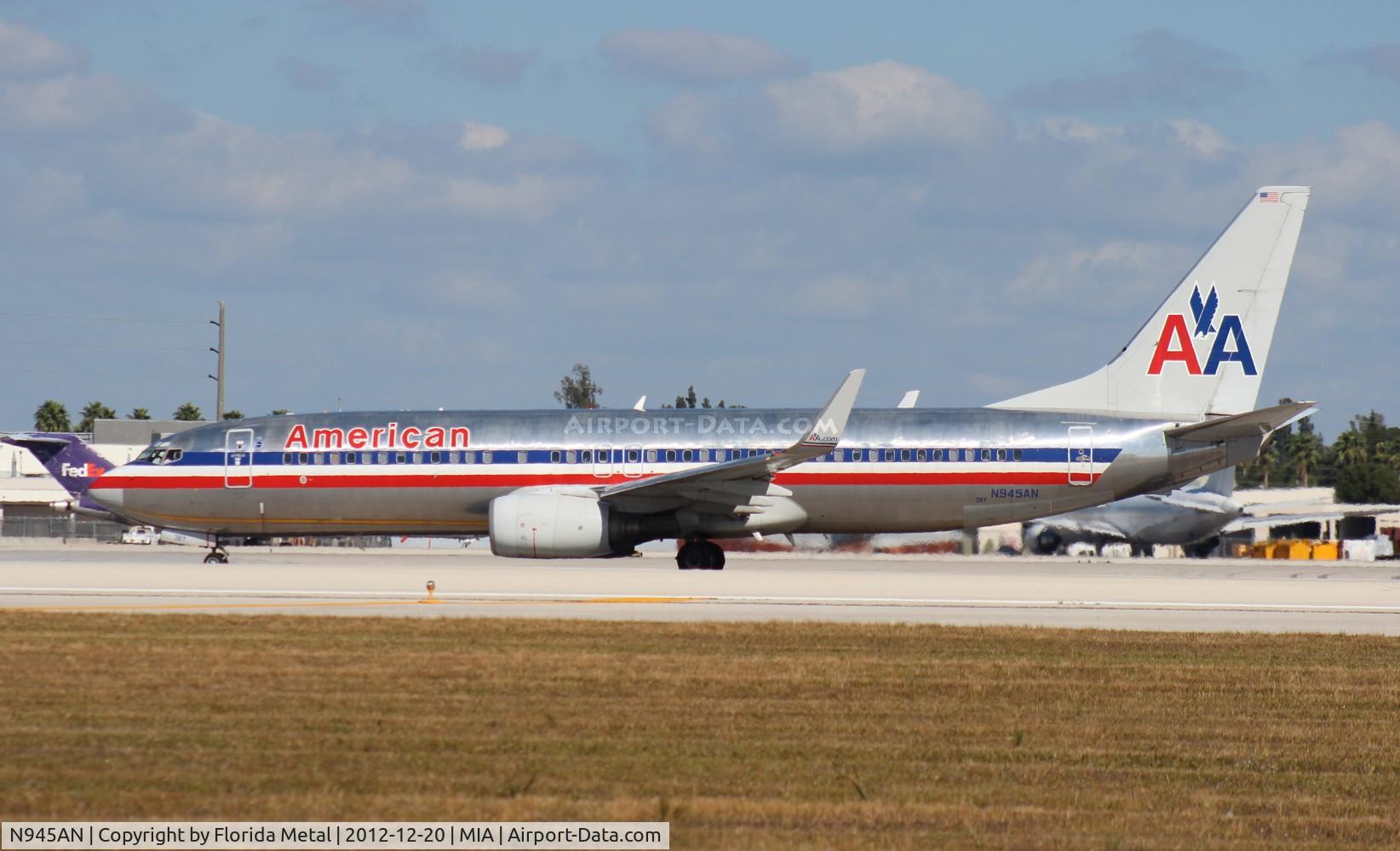 N945AN, 2000 Boeing 737-823 C/N 30085, American 737-800