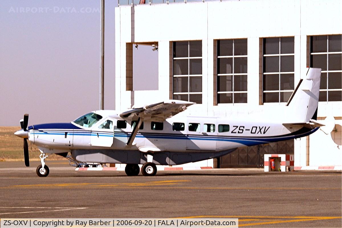 ZS-OXV, 1996 Cessna 208B Grand Caravan C/N 208B0563, Cessna 208B Grand Caravan [208B-0563] (Naturelink Charters) Lanseria~ZS 20/09/2006