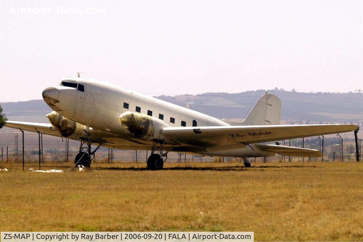 ZS-MAP, 1945 Douglas DC-3-65TP (C-47B-25-DK) C/N 32644, Douglas DC-3C-47B-15-DK [15896/32644] (Rossair) Lanseria~ZS 20/09/2006. Taken before modifications.