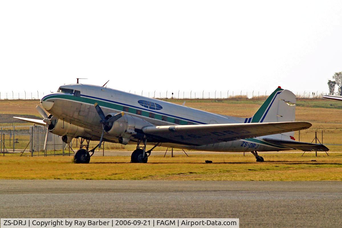 ZS-DRJ, 1943 Douglas C-47A Skytrain C/N 12026, Douglas DC-3C-47A-1-DK [12026] Johannesburg-Rand~ZS 21/09/2006