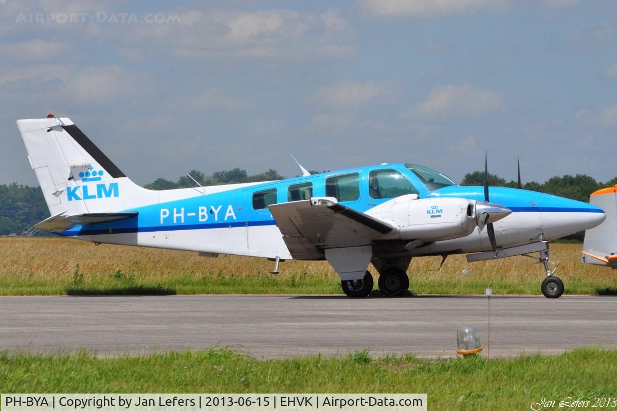 PH-BYA, 1990 Beechcraft 58 Baron C/N TH-1609, Static Display