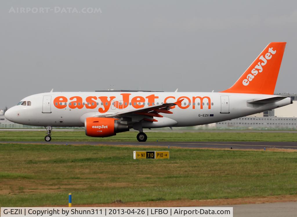 G-EZII, 2005 Airbus A319-111 C/N 2471, Taxiing holding point rwy 32R without 'Come On, Let's Fly' titles